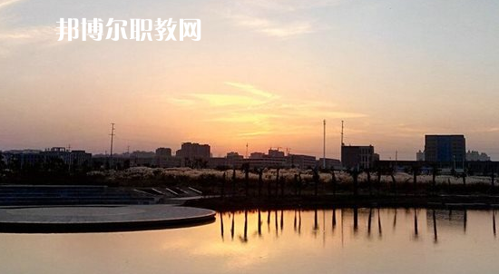 銅陵市理工學(xué)校2021年報(bào)名條件、招生要求、招生對(duì)象 