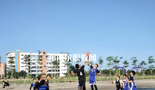 汕頭潮陽區(qū)職業(yè)技術學校網(wǎng)站網(wǎng)址 