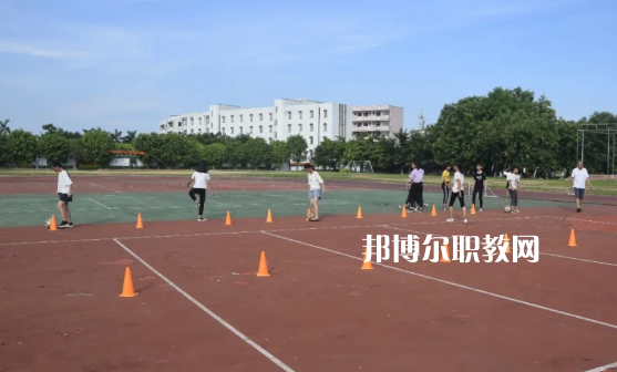 吳川職業(yè)高級中學2021年報名條件、招生要求、招生對象