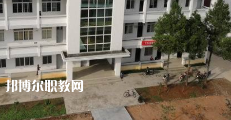 黟縣職業(yè)學校2021年報名條件、招生要求、招生對象 