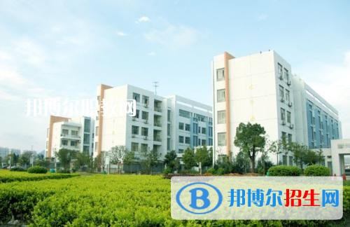 邢臺(tái)職教中心2018年報(bào)名條件、招生對象