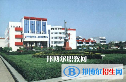 潢川幼兒師范學(xué)校2021年報名條件、招生要求、招生對象