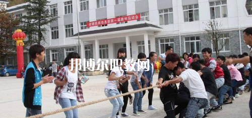 安順民族職業(yè)技術學校2021年報名條件、招生要求、招生對象