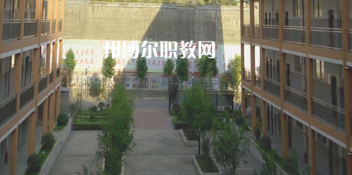 遵義市紅花崗區(qū)經(jīng)濟職業(yè)技術(shù)學校怎么樣、好不好