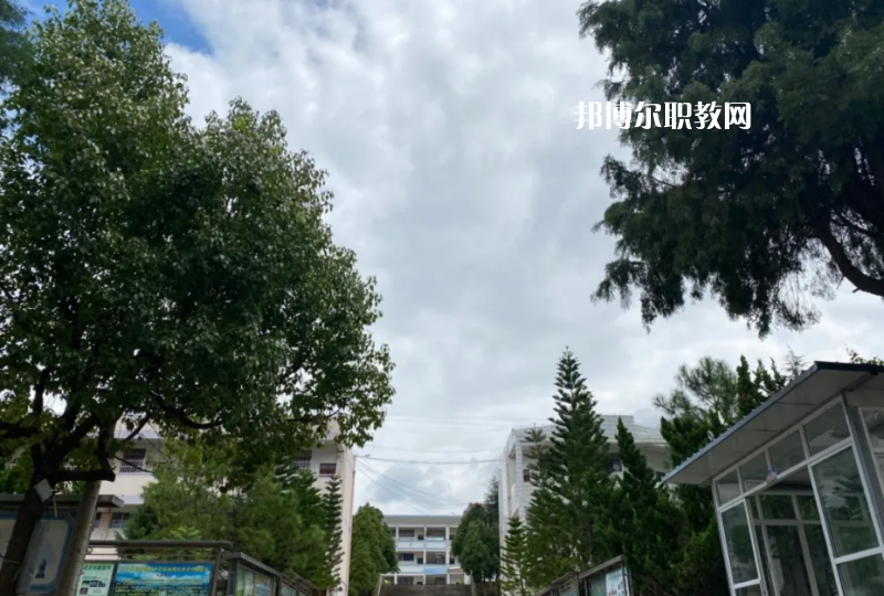 永平縣職業(yè)高級中學2021年報名條件、招生要求、招生對象