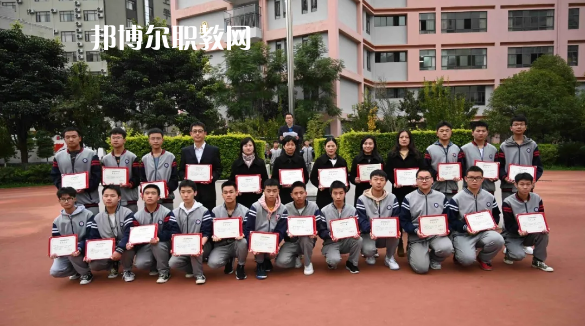 昆明盤龍職業(yè)高級(jí)中學(xué)2021年報(bào)名條件、招生要求、招生對(duì)象