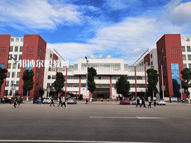 曲靖麒麟職業(yè)技術(shù)學校2021年學費、收費多少