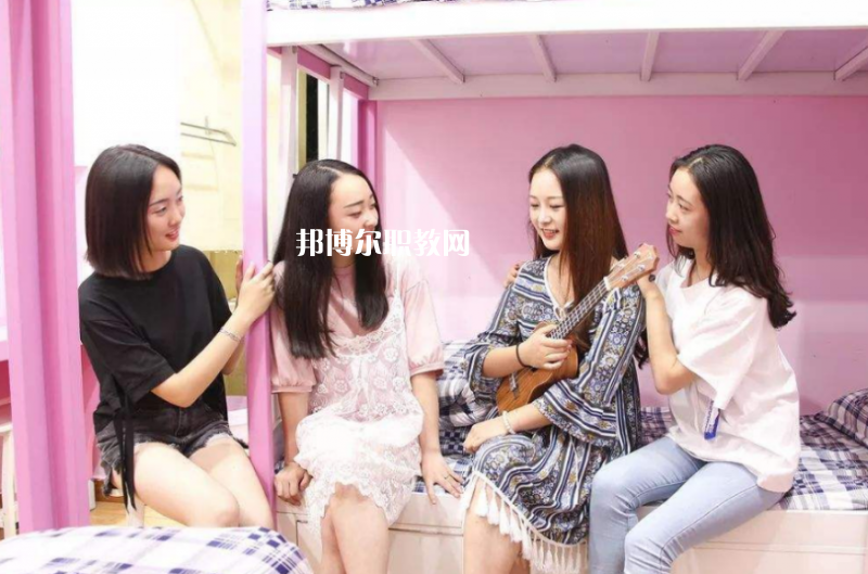 鳳慶縣職業(yè)高級中學怎么樣、好不好
