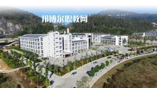 臨滄財(cái)貿(mào)學(xué)校怎么樣、好不好