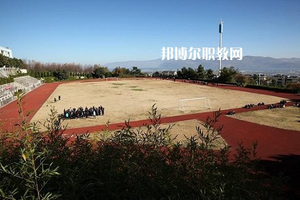 大理州財貿(mào)學(xué)校2021年報名條件、招生要求、招生對象