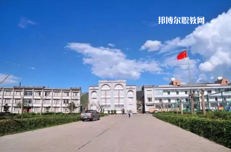 紅河財經(jīng)學(xué)校2021年報名條件、招生要求、招生對象