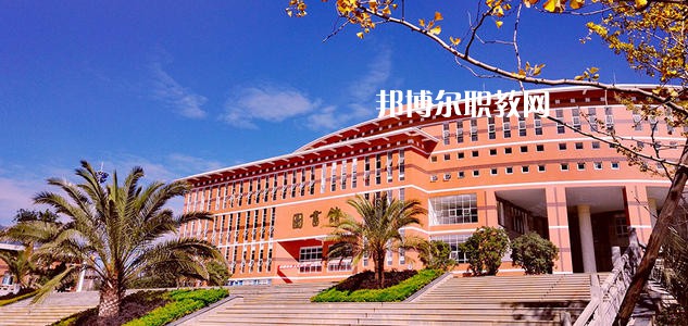 保山中醫(yī)藥高等?？茖W校地址在哪里