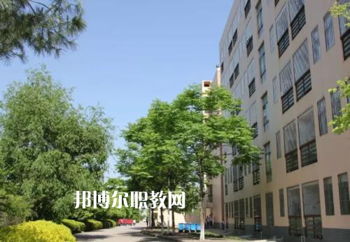 云南曲靖應(yīng)用技術(shù)學(xué)校2021年學(xué)費(fèi)、收費(fèi)多少