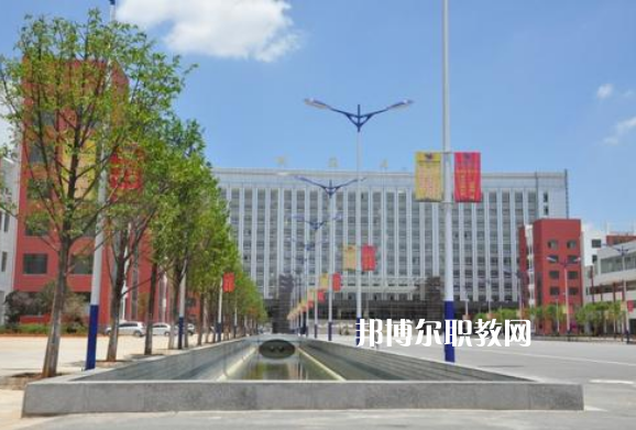云南電子信息高級(jí)技工學(xué)校2021年報(bào)名條件、招生要求、招生對(duì)象