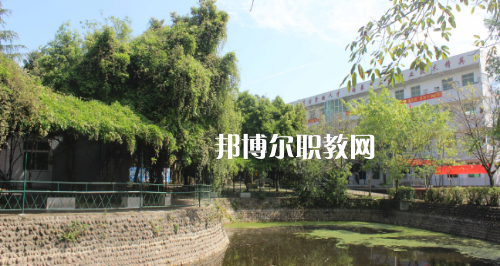 成都青華職業(yè)學校怎么樣、好不好