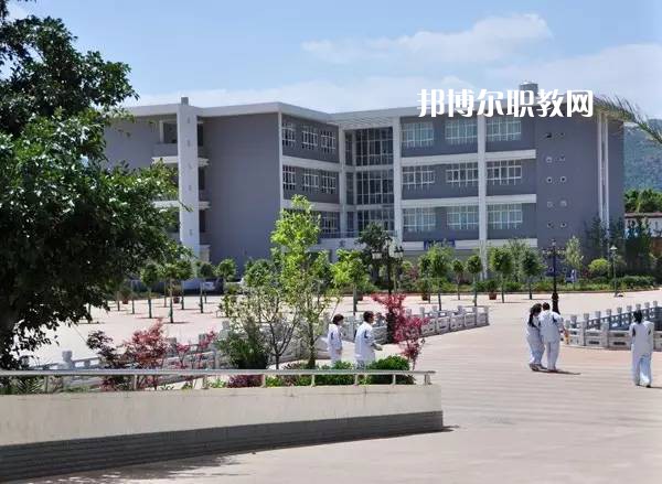 昆明旅游職業(yè)中學(xué)2021年學(xué)費(fèi)、收費(fèi)多少