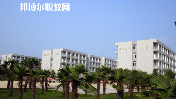 云南夏蒙衛(wèi)生學(xué)校2021年學(xué)費(fèi)、收費(fèi)多少