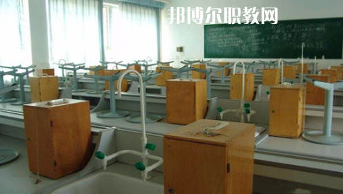 臨泉縣靖波信息技術(shù)學(xué)校2021年報名條件、招生要求、招生對象 