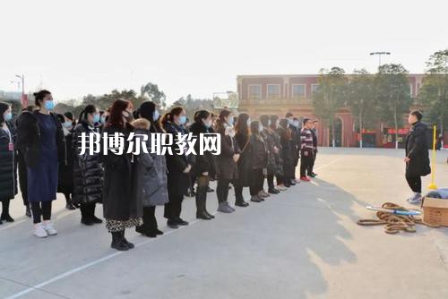 四川五月花技師學(xué)院2021年學(xué)費、收費多少