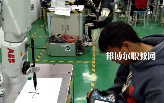 貴州貴陽市商貿(mào)學(xué)校怎么樣、好不好