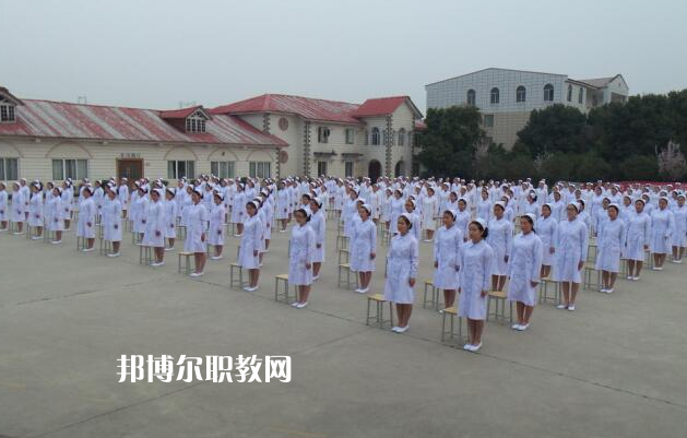 四川蜀都衛(wèi)生學(xué)校2021年學(xué)費(fèi)、收費(fèi)多少