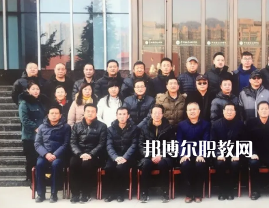 平?jīng)鲶w育運(yùn)動學(xué)校2022年報(bào)名條件、招生要求、招生對象 