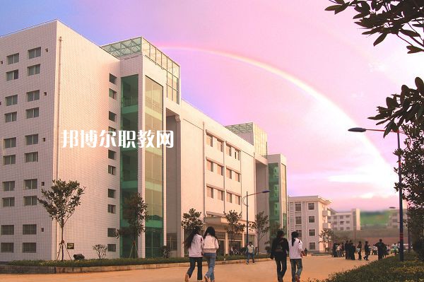 重慶五里店職業(yè)中學(xué)怎么樣、好不好