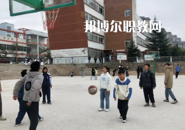 清鎮(zhèn)中等職業(yè)技術(shù)學(xué)校2022年學(xué)費(fèi)、收費(fèi)多少