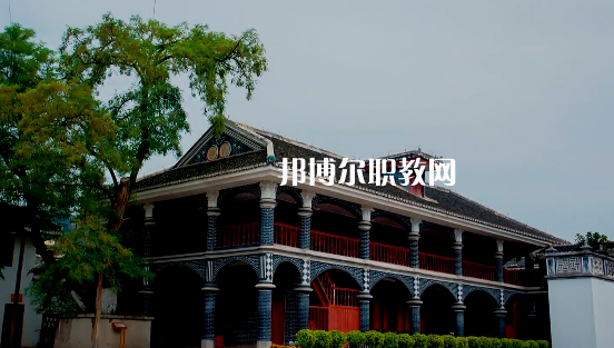 遵義職業(yè)技術(shù)學(xué)校2022年報(bào)名條件、招生要求、招生對(duì)象