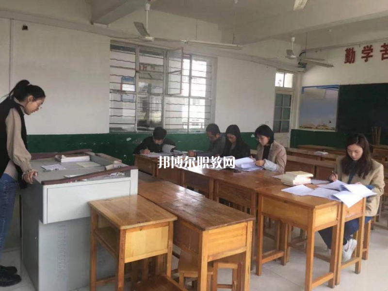 江蘇睢寧中等專業(yè)學校2022年報名條件、招生要求、招生對象