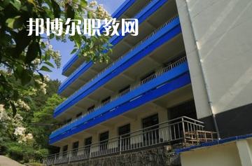 貴州科技學(xué)校2022年學(xué)費(fèi)、收費(fèi)多少