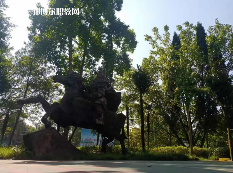 重慶人文藝術(shù)職業(yè)學(xué)校2022年報(bào)名條件、招生要求、招生對(duì)象