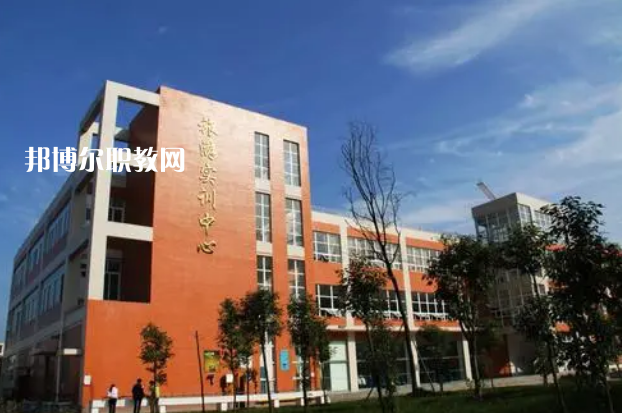 四川德陽黃許職業(yè)中專學(xué)校2022年報(bào)名條件、招生對(duì)象、招生要求