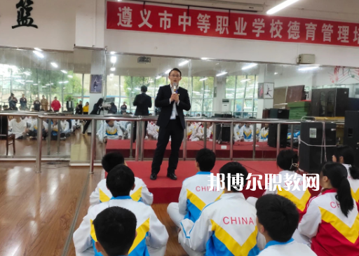 遵義旅游學(xué)校2022年報(bào)名條件、招生要求、招生對(duì)象