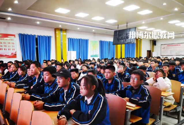 甘肅環(huán)縣職業(yè)中等專業(yè)學(xué)校2022年學(xué)費(fèi)、收費(fèi)多少