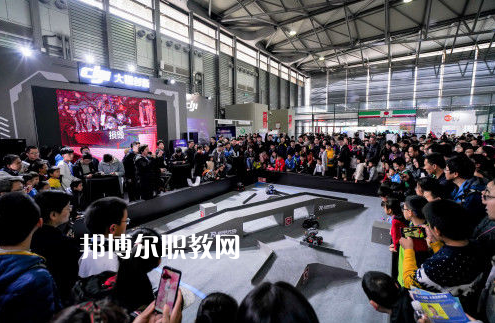 青龍職教中心2022年學(xué)費、收費多少