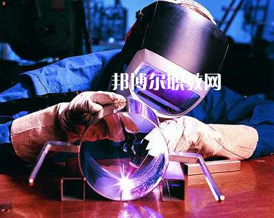 秦皇島燕成中等專業(yè)學(xué)校2022年報(bào)名條件、招生要求、招生對(duì)象