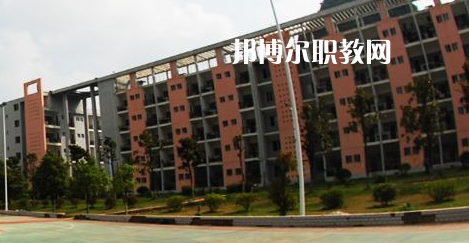 銅仁工業(yè)學(xué)校2022年學(xué)費(fèi)、收費(fèi)多少