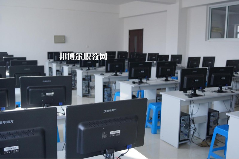 秦皇島燕成中等專(zhuān)業(yè)學(xué)校2022年招生辦聯(lián)系電話(huà)