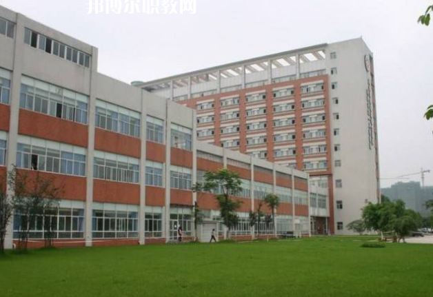 德陽中德工業(yè)技術(shù)學(xué)校2022年學(xué)費(fèi)、收費(fèi)多少