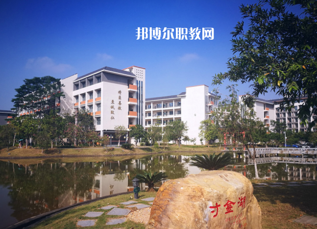 惠州衛(wèi)生學(xué)校2022年報(bào)名條件、招生要求、招生對(duì)象