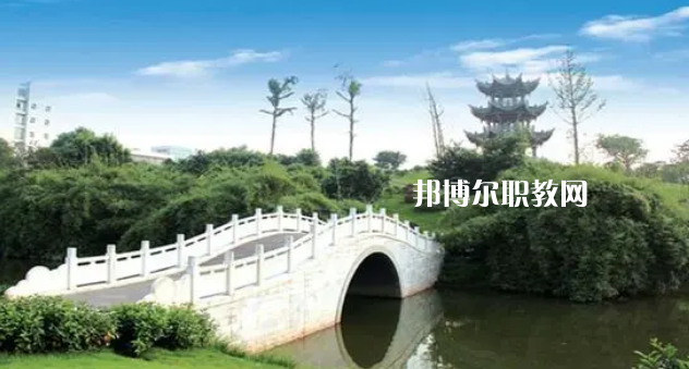 瀘州醫(yī)學(xué)院衛(wèi)生學(xué)校2022年報(bào)名條件、招生要求、招生對(duì)象