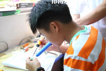 安順機(jī)械工業(yè)學(xué)校2022年報(bào)名條件、招生要求、招生對(duì)象