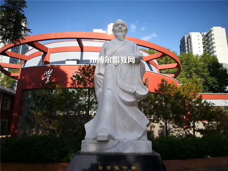 天水衛(wèi)生學(xué)校2022年報(bào)名條件、招生要求、招生對(duì)象