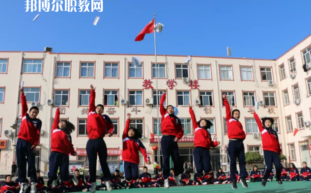衡水兆華科技中專學(xué)校2022年報名條件、招生要求、招生對象