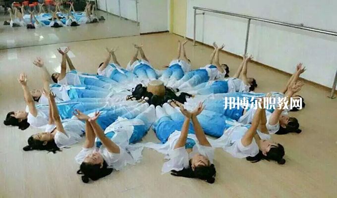 保定市職業(yè)技術(shù)教育中心2022年報名條件、招生要求、招生對象