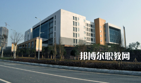 重慶合川職業(yè)教育中心2022年報(bào)名條件、招生要求、招生對象