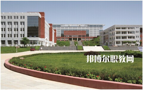 鳳慶縣職業(yè)高級(jí)中學(xué)2022年學(xué)費(fèi)、收費(fèi)多少