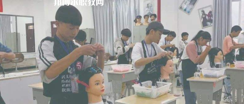 都勻工商管理學(xué)校2022年報(bào)名條件、招生要求、招生對(duì)象