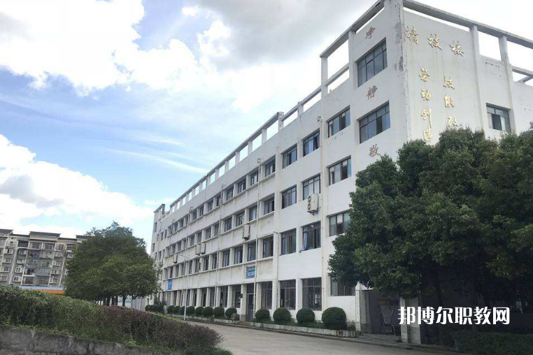 遂寧應(yīng)用高級(jí)技工學(xué)校2022年招生要求，報(bào)名條件，招生對(duì)象